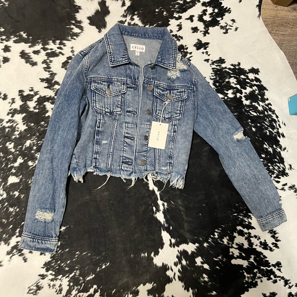 NWT Cello Distressed Cropped Denim Jacket